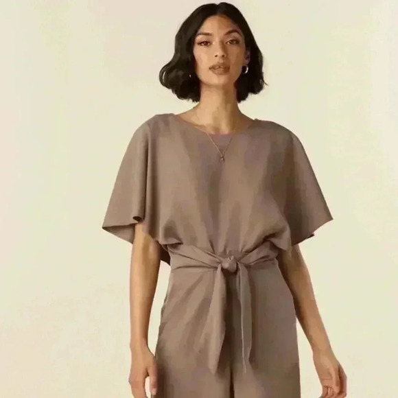 Vetta Capsule Jumpsuit TOP ONLY Light Taupe Color Womens Size 6 - Picture 2 of 9